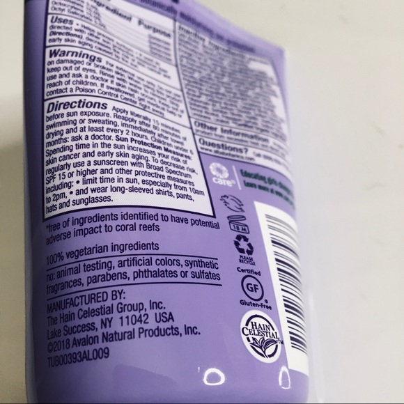 Alba Botanicals Lavender Broad Spectrum Sunscreen - Picture 3 of 4